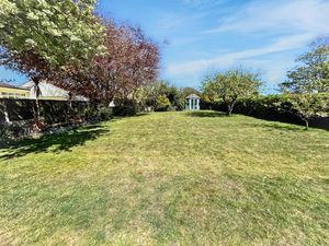 Photo 16- click for photo gallery